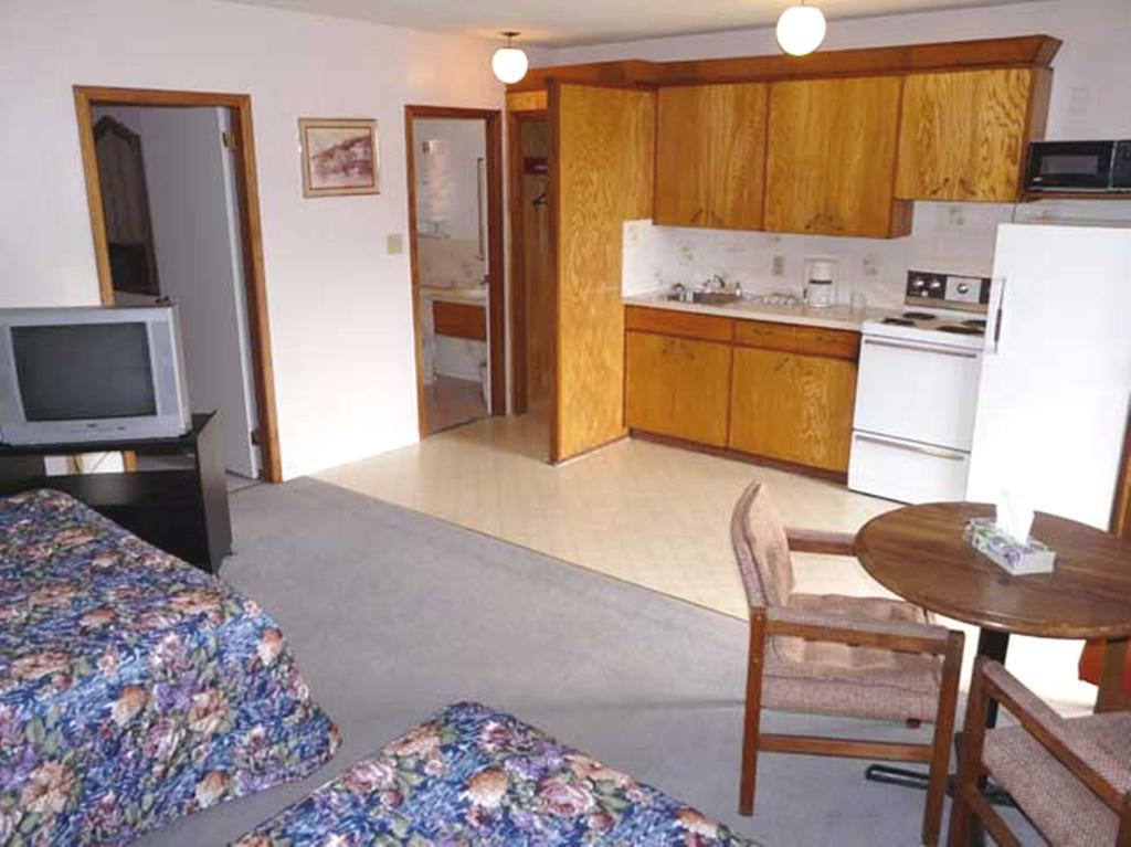A-1 Alberni Inn 포트알버니 객실 사진