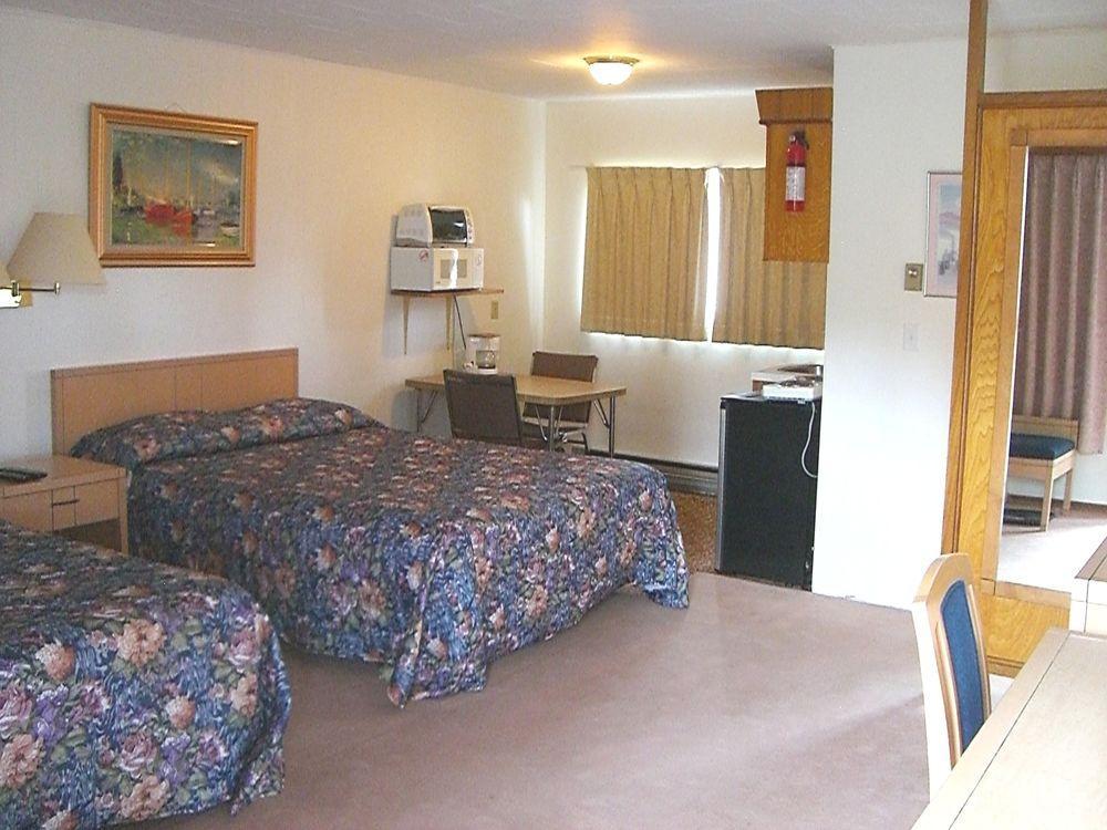 A-1 Alberni Inn 포트알버니 외부 사진