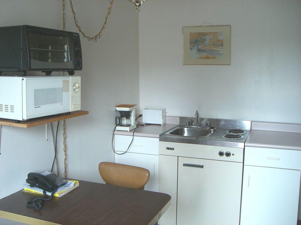 A-1 Alberni Inn 포트알버니 외부 사진