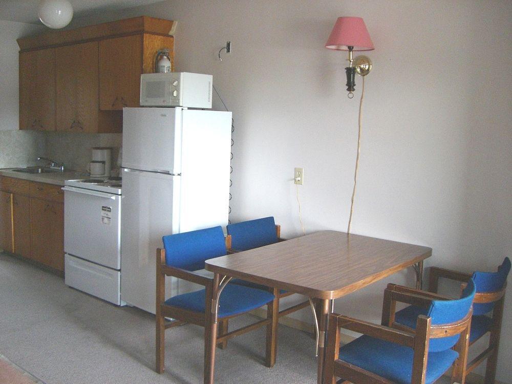 A-1 Alberni Inn 포트알버니 외부 사진