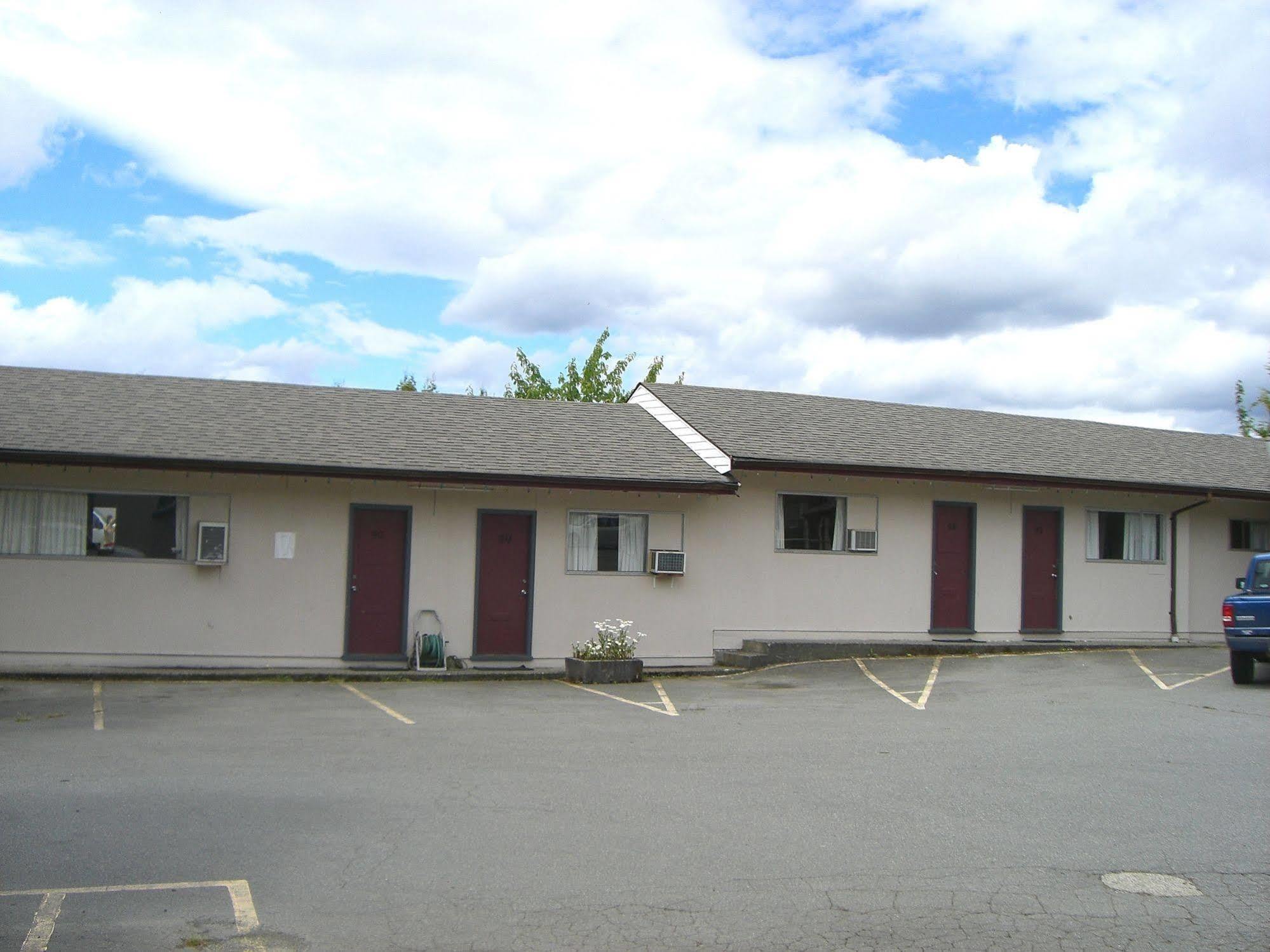 A-1 Alberni Inn 포트알버니 외부 사진