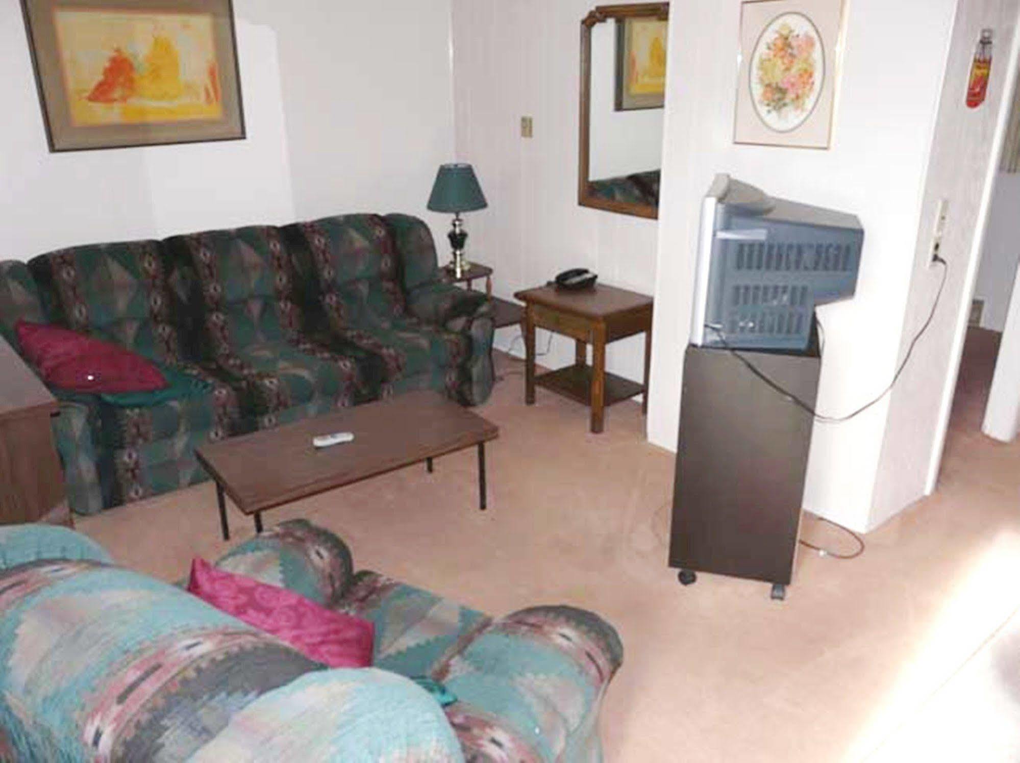 A-1 Alberni Inn 포트알버니 외부 사진
