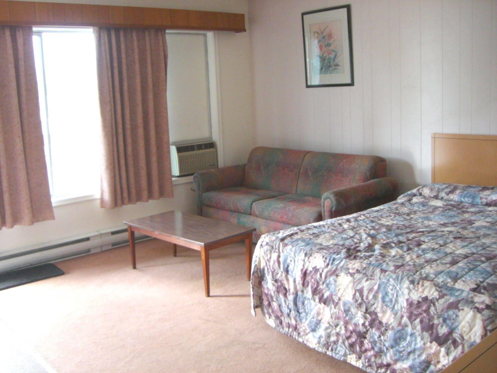 A-1 Alberni Inn 포트알버니 외부 사진