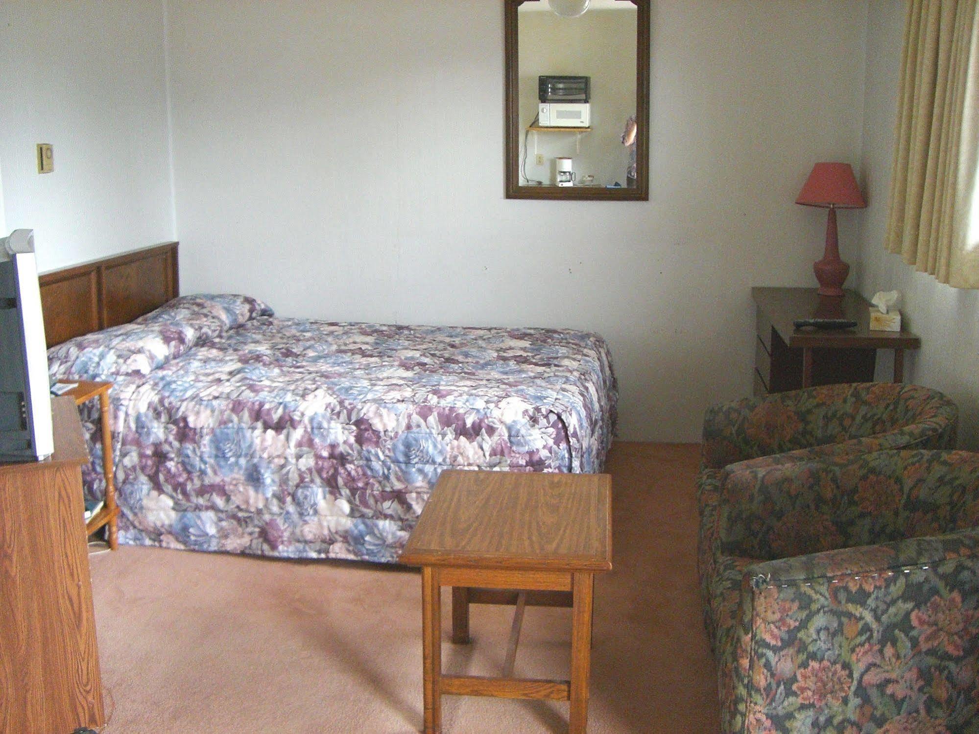 A-1 Alberni Inn 포트알버니 외부 사진