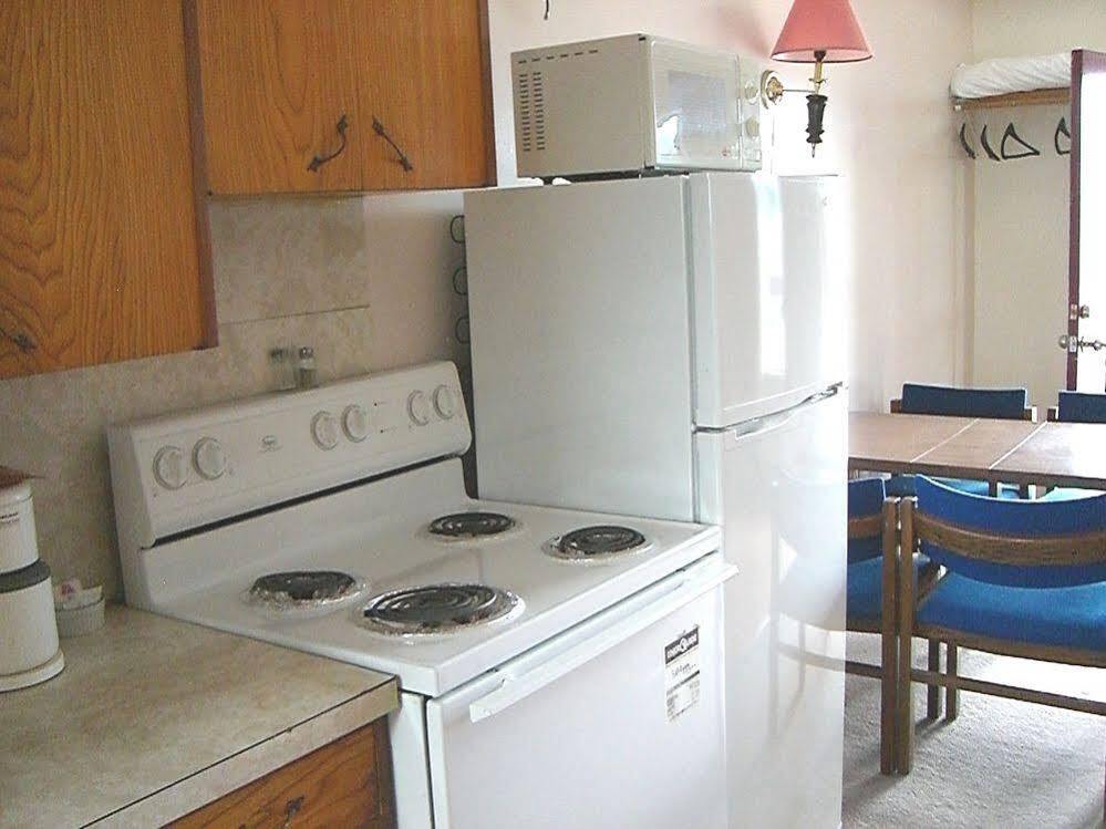 A-1 Alberni Inn 포트알버니 외부 사진